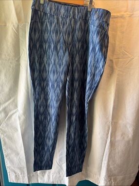 Chico's Blue Ikat-Pattern Stretch Joggers